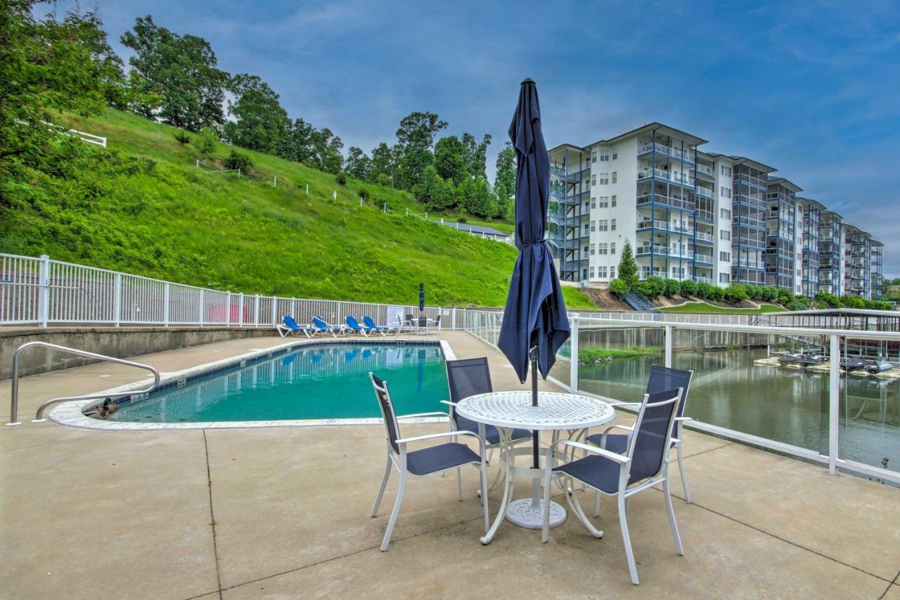 Breezy Ozark Escape Dock, Slip And Pool! Apartment Lake Ozark